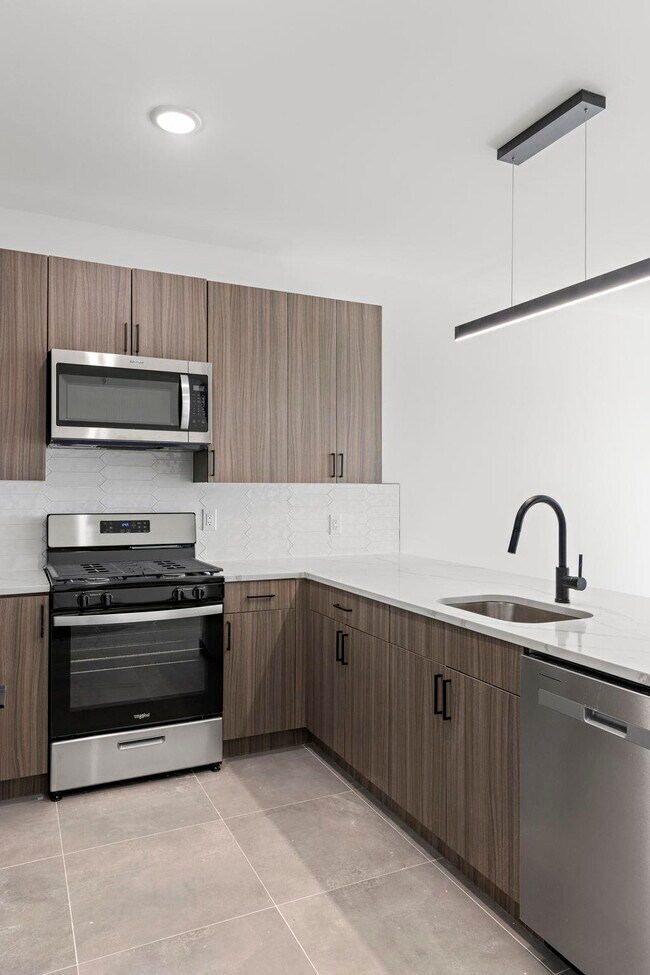 Photo - 132 Mallory Ave Unit 405