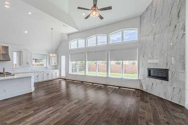 4878 Limousine Ln