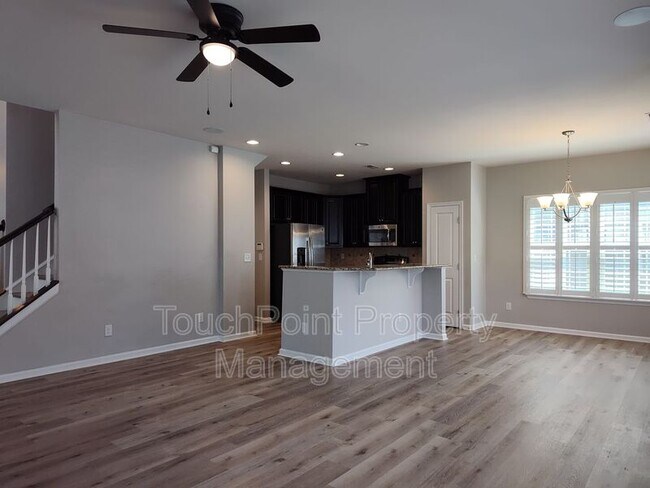 Photo - 2520 Alyssa Ln