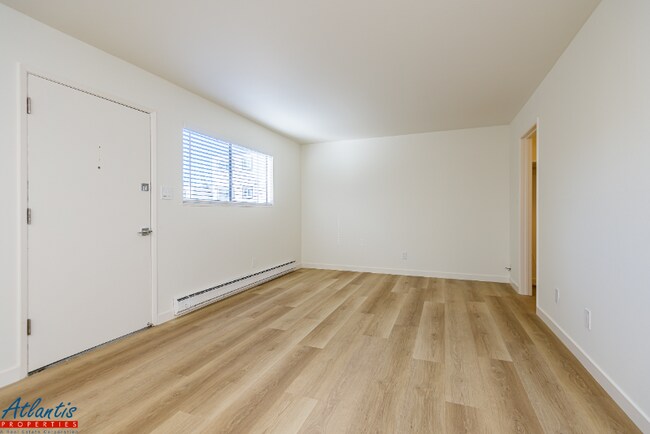 Photo - 555 S 10th St Unidad 13