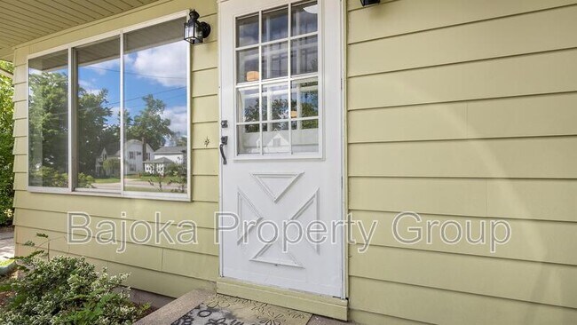 Photo - 265 N Milford Rd