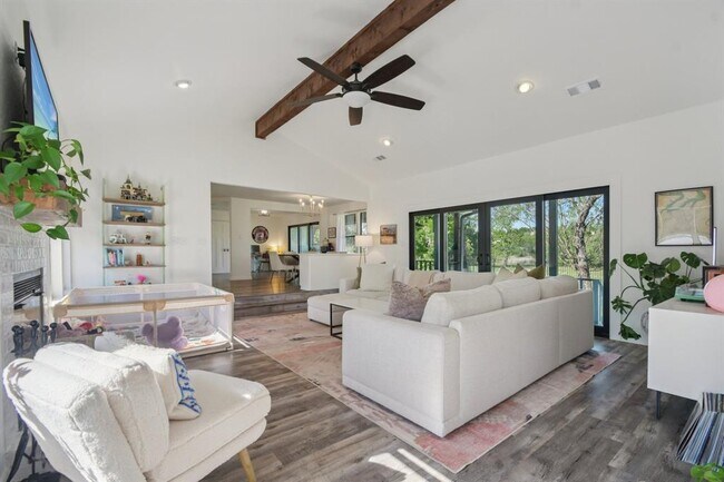 Photo - 730 Vanguard St