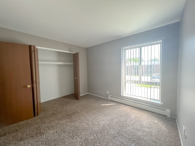 Photo - Macomb Manor - Roseville, MI