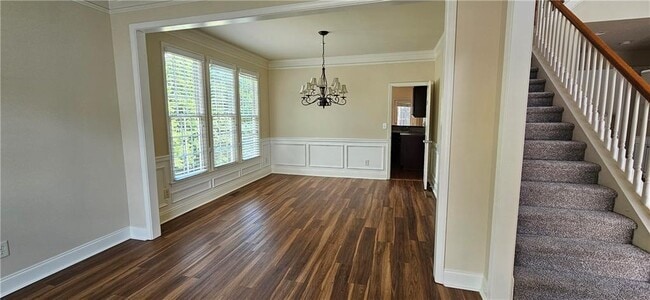 Photo - 647 Maple Grove Way