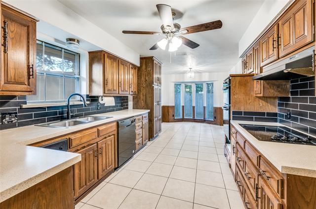 Photo - 6 Longhurst Ct
