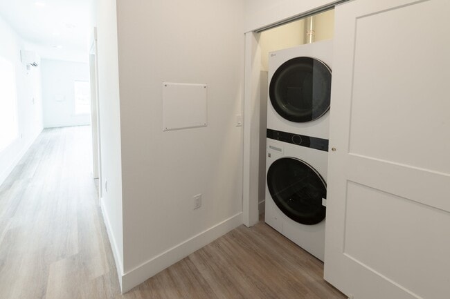 Photo - 564-564 Carbonate St Unit 1-302