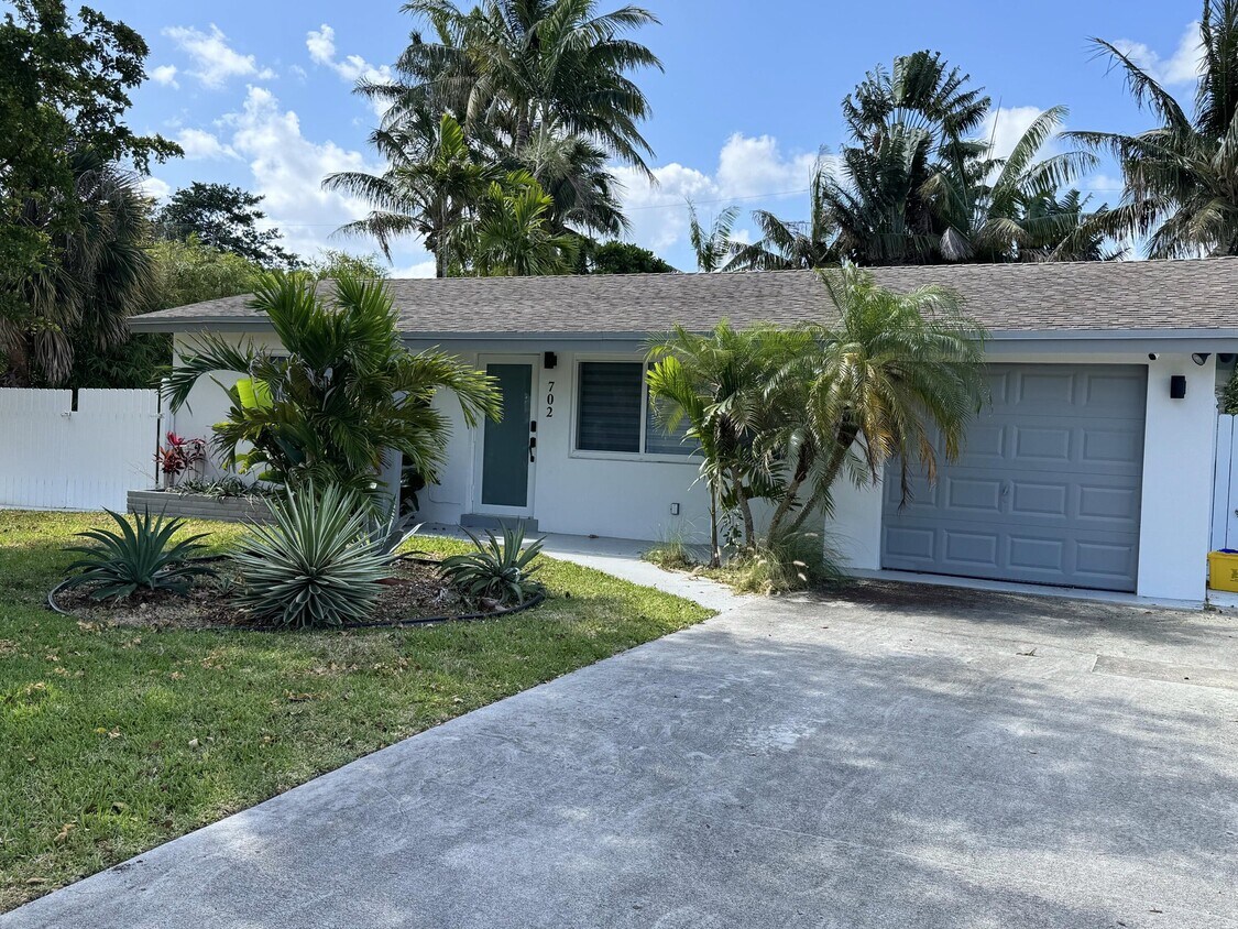 Photo - 702 NE 10th Ave (Boynton Beach, FL)