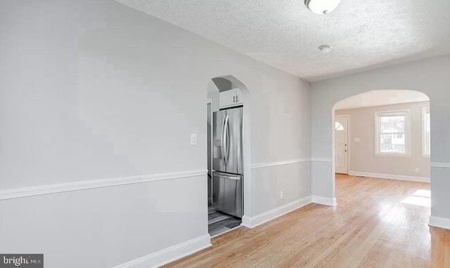 Photo - 1046 Elm Rd