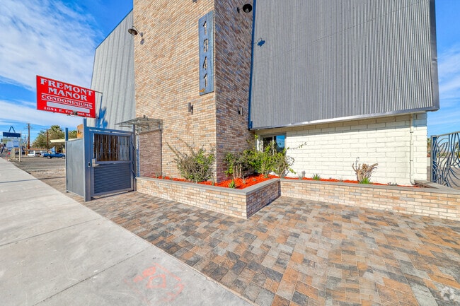 Building Photo - Fremont Manor Rental