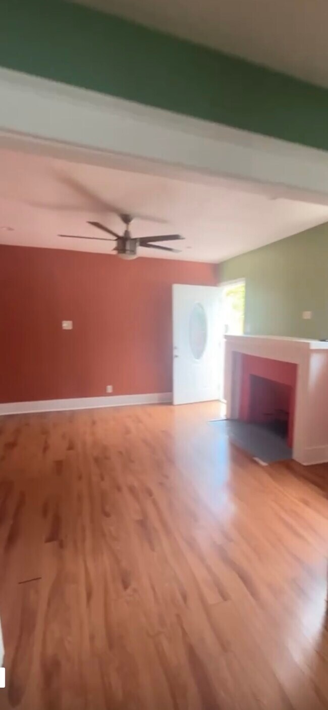 Photo - 5339 Fountain Ave