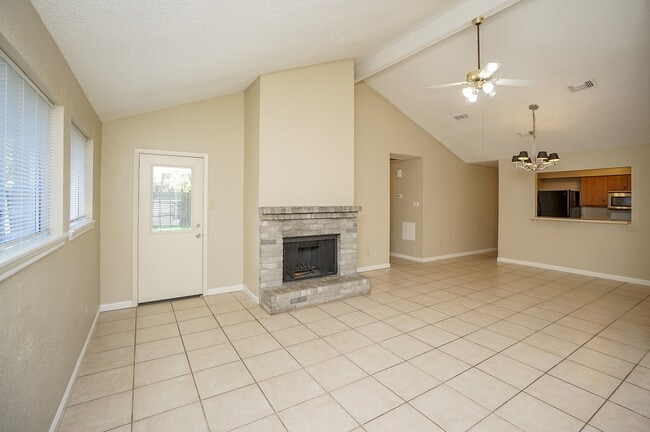 Photo - 20143 Beechview Ln