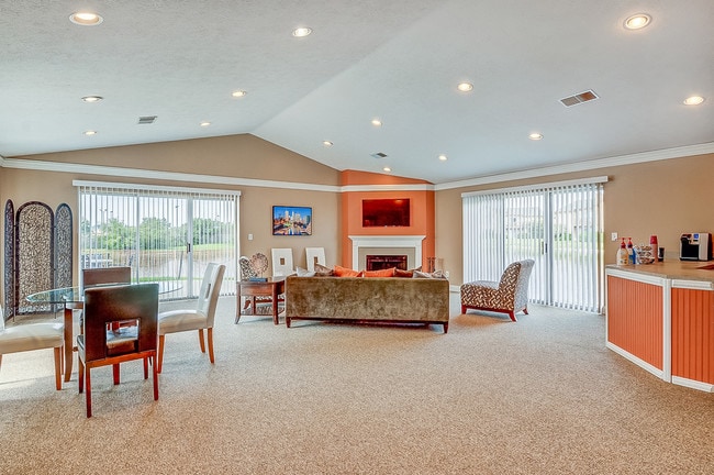 Cross Creek Apartments
