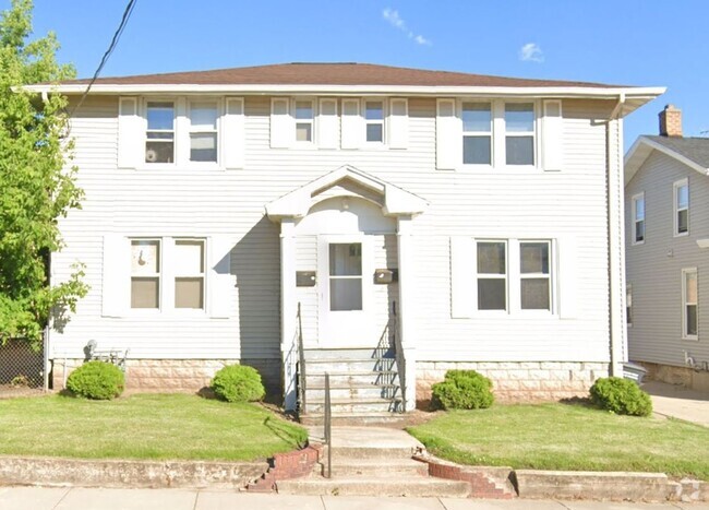 Building Photo - Dawes, 306-308 Unit Dawes, 308 Rental