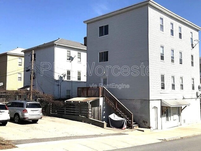 Building Photo - 174 Ingleside Ave Unit 1