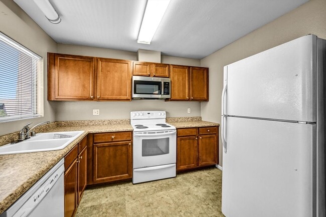 Photo - 2530 Clairemont Dr
