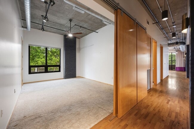 Photo - 505 Bastrop St Unit 201