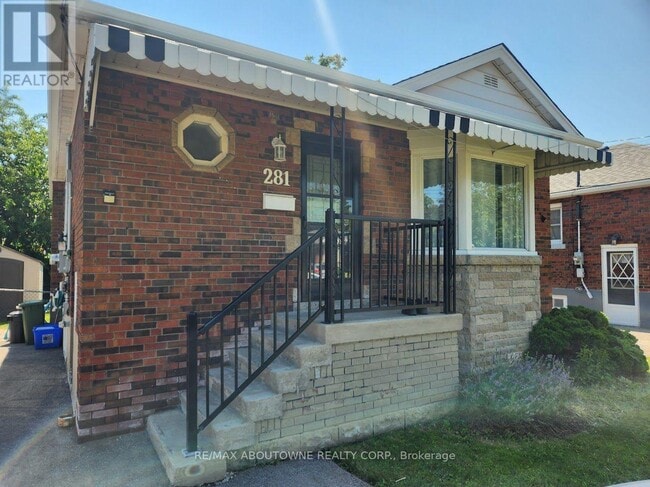 Photo - 281 E 34th St
