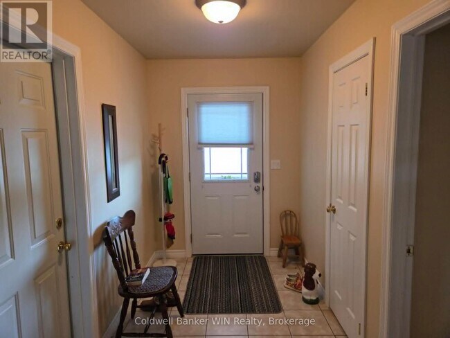 Photo - 444 Newfoundland St