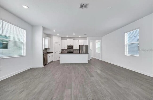 Photo - 9809 Introduction Wy