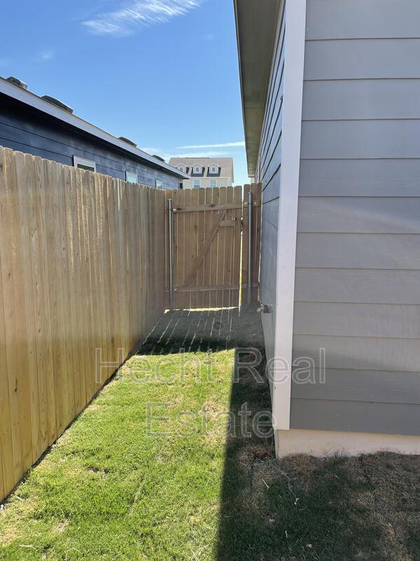 267 Geode Glen