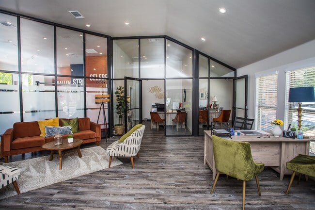 Saddlewood Apartments