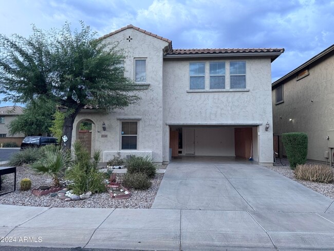 2110 W Kathleen Rd