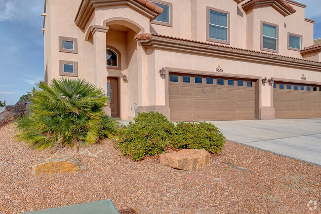 Building Photo - Eastside 3 Bedroom 2.5 Bath Rental