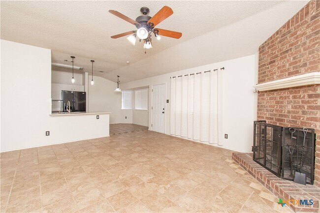Photo - 5104 Glenoak Dr