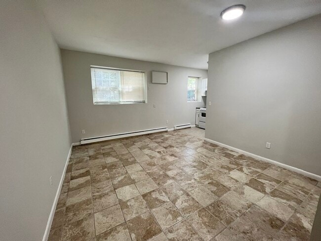 Building Photo - 5 Beaver Park Rd Unit 1