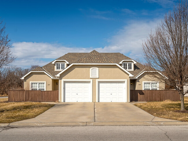 Building Photo - Peregrine Valley Duplexes Rental