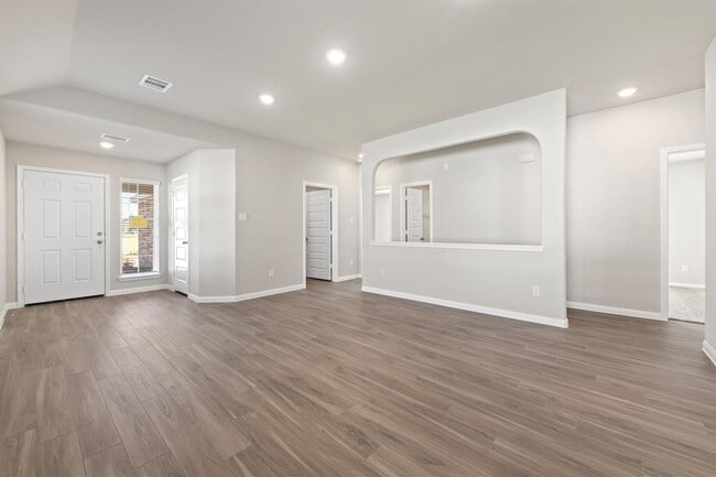 Photo - 506 Moose Run