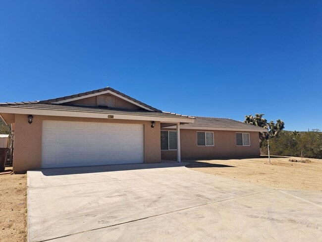 4 bedroom!! Close to town, shopping and sc... - 4 bedroom!! Close to town, shopping and sc... Casa
