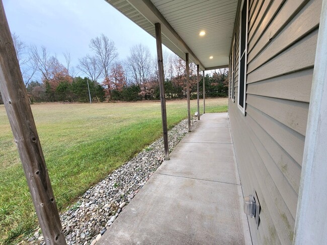 Photo - 6039 Morris Lake Rd