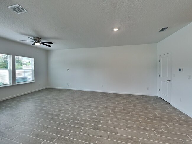 Photo - 2137 Windward Cay Ln
