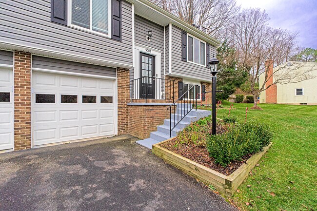 Photo - 9705 Locust Hill Dr