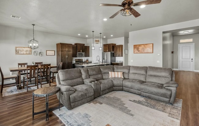 Photo - Gorgeous 4 Bedroom Home Surrounded by the Desert Landscape of Southern Utah
