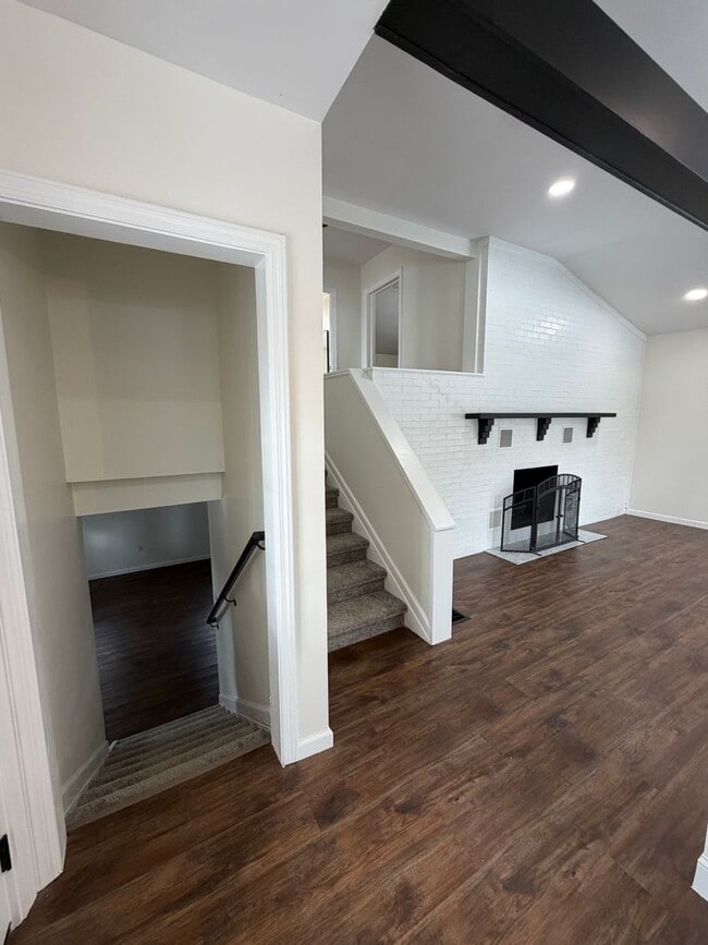 Photo - Beautifully Renovated 3/2 in Huge Lot