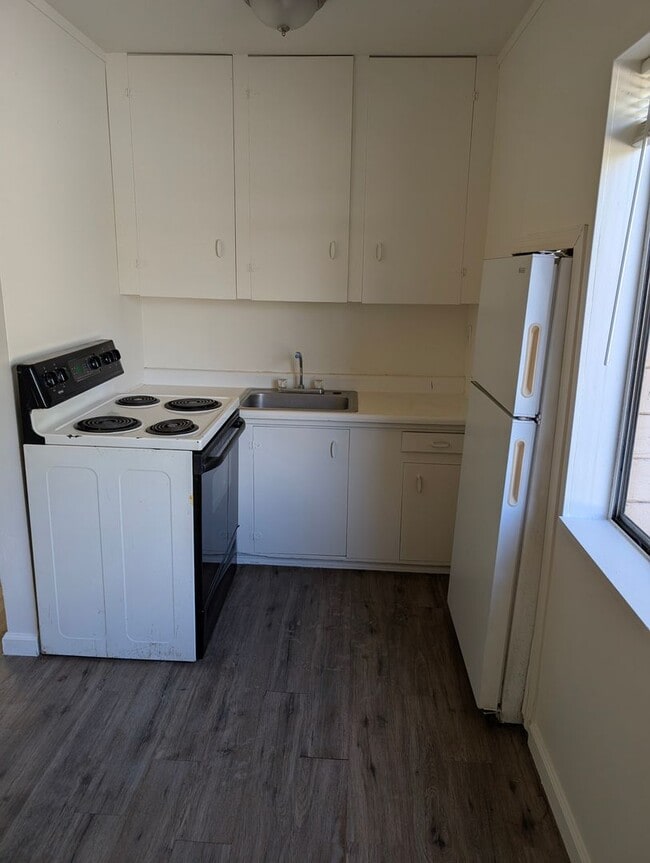 Building Photo - Arrowhead Unit 10 Cottage (Park Owned)