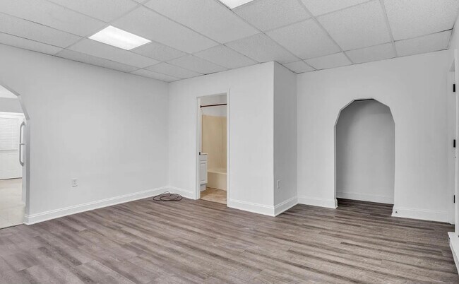 Photo - 7 S Market St Unit #1