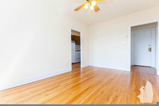 Photo - 2647 N Spaulding Ave Unit 2649-3W