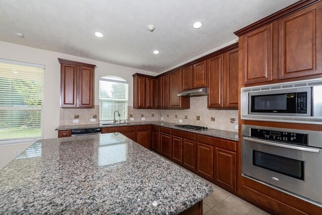 Photo - 6402 Addlestone Ridge Ln