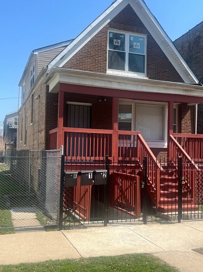 1249 S Kolin Ave Unit 2