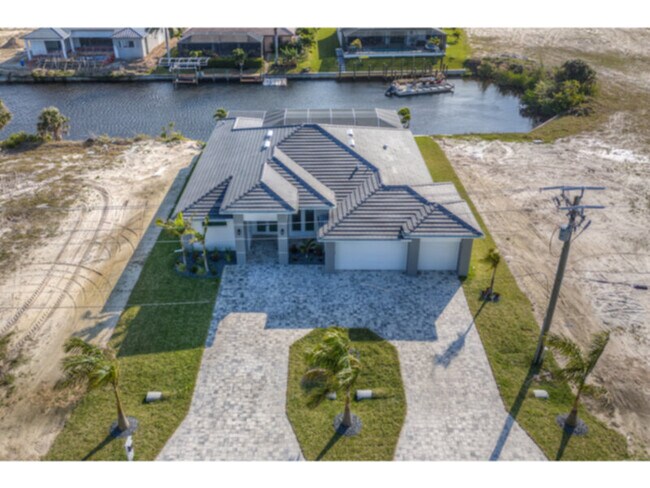 Building Photo - Upcoming Rental Showings begin Sep.21st-Av...