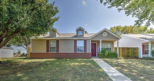 Building Photo - 1701 Signature Dr