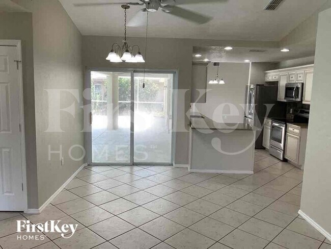 Photo - 820 Springview Ave NW