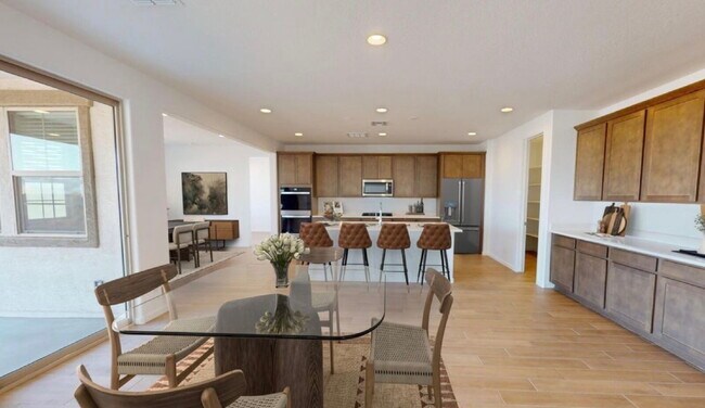 Photo - 1255 W J Waltz Wy