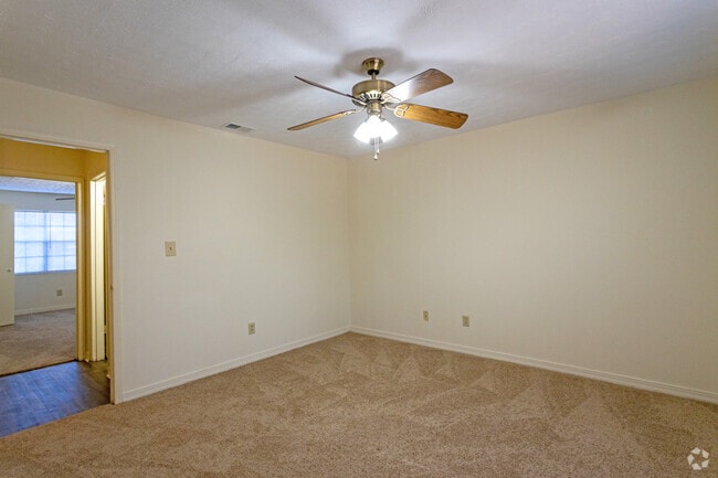 2BR, 1.5BA, Townhouse, Bedroom