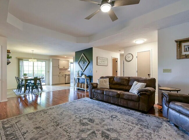 Photo - 516 Kendall St