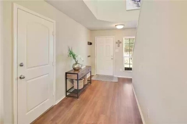 Photo - AVAILABLE AUGUST 2026 - Beautiful 3/2.5 Home in South College Station!