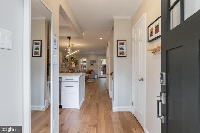 Building Photo - 1126 N Taylor St